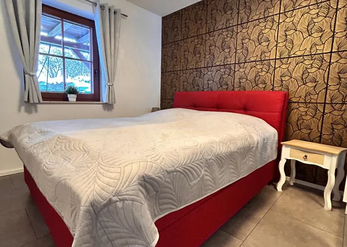 Ferienwohnung Mit Gartennutzung, Garage Und Wallbox