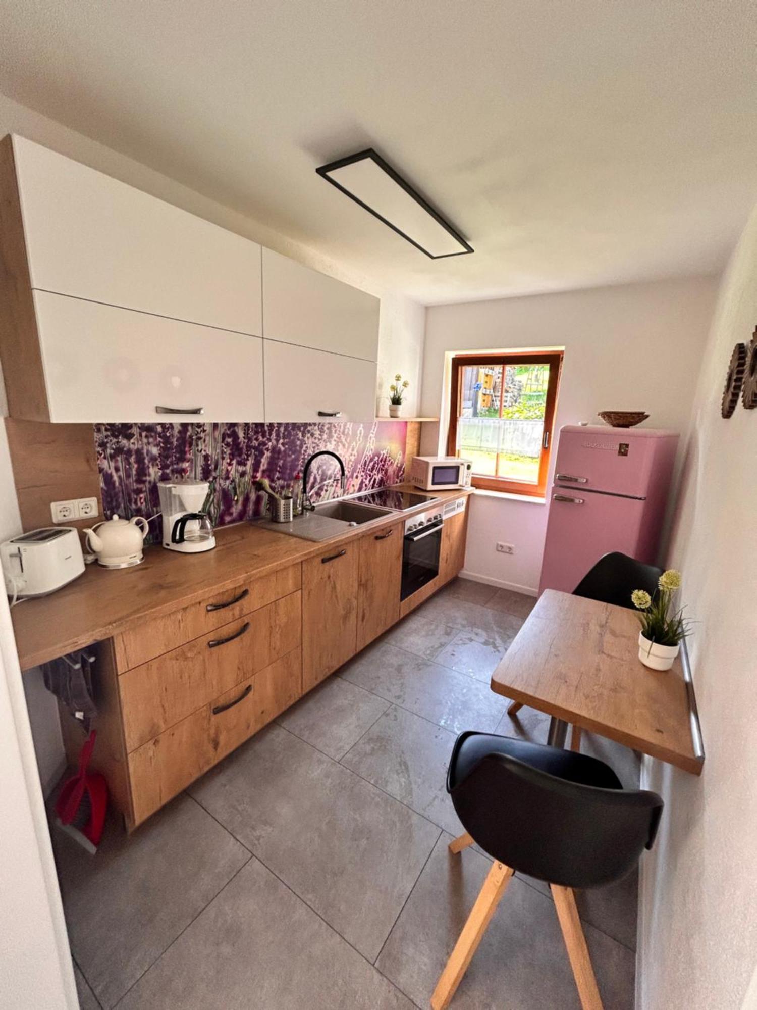 Mit Gartennutzung, Garage Und Wallbox Apartment